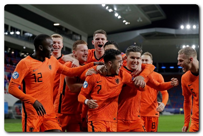 هولندا - كأس العالم